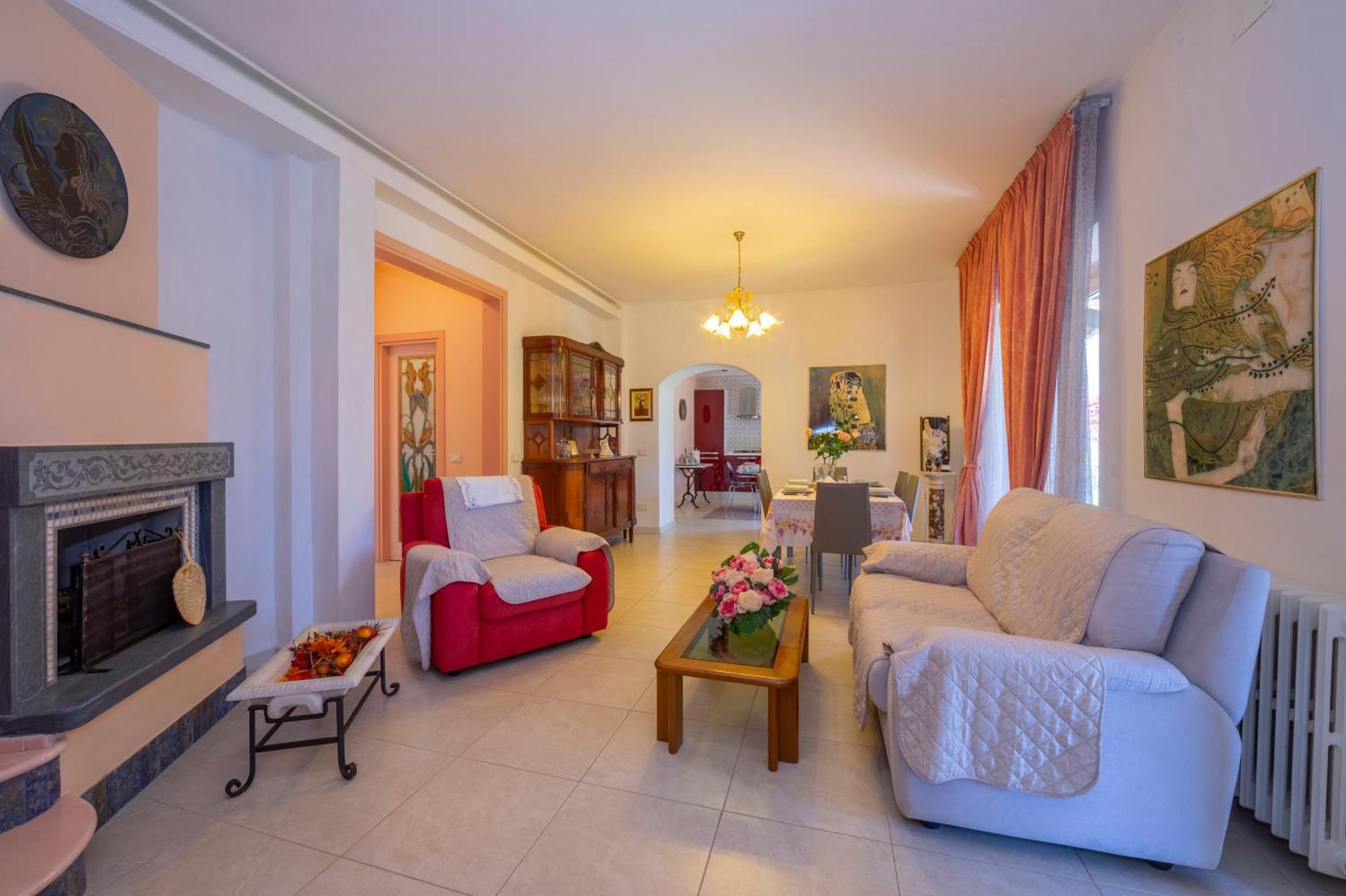 Villa Clara Few Km From The Sea - Happy Rentals Пьетразанта Экстерьер фото